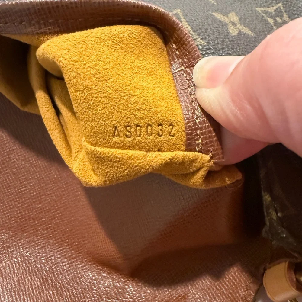 Louis Vuitton 💯 authentic
